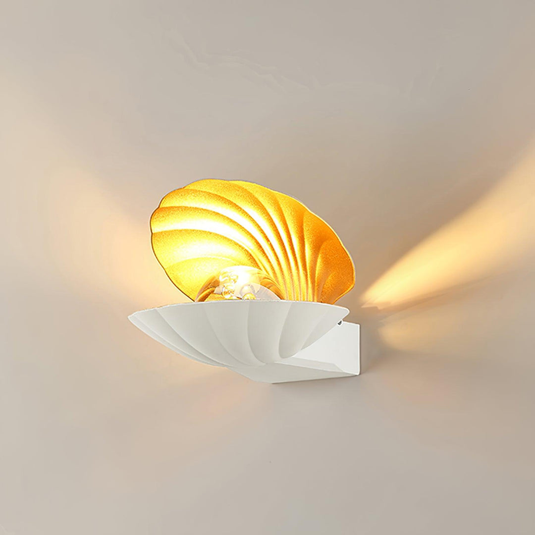 Pearl Clam Bracket light Wall Light