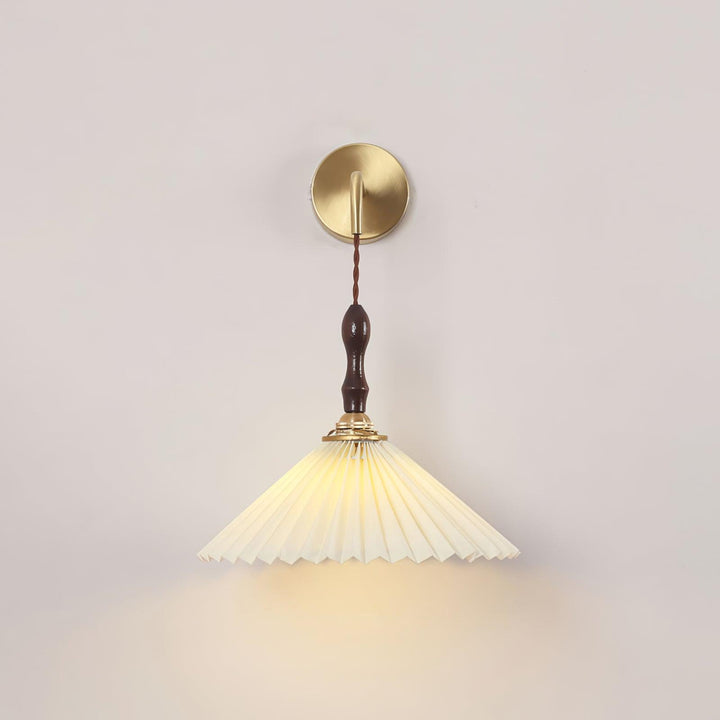 Pleated Wooden Bracket light Wall Lamp