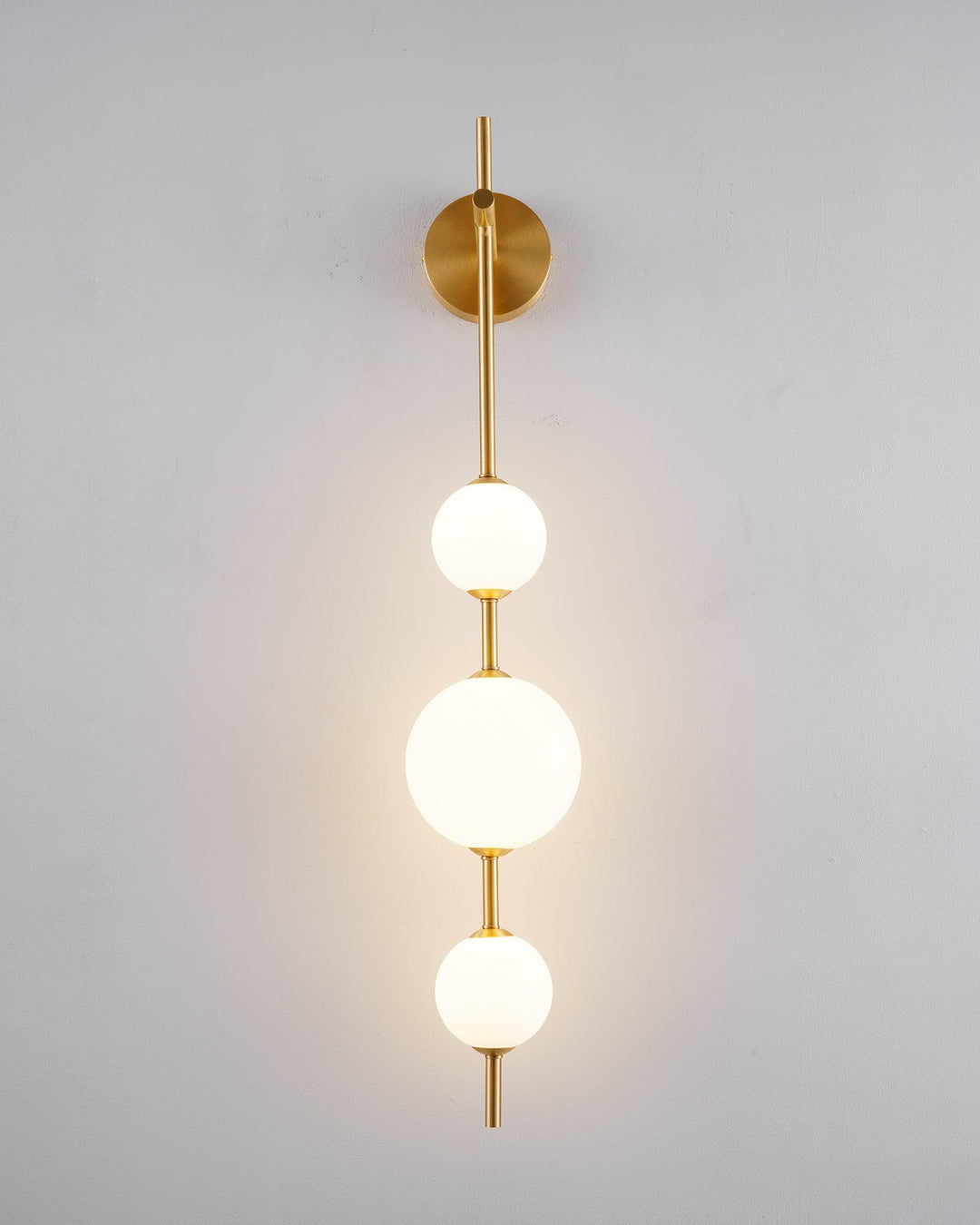 Vertical Globe Plug-in Lamp bracket Wall Lamp
